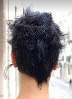 cieniowane fryzury krótkie - uczesanie damskie z włosów krótkich cieniowanych zdjęcie numer 11B